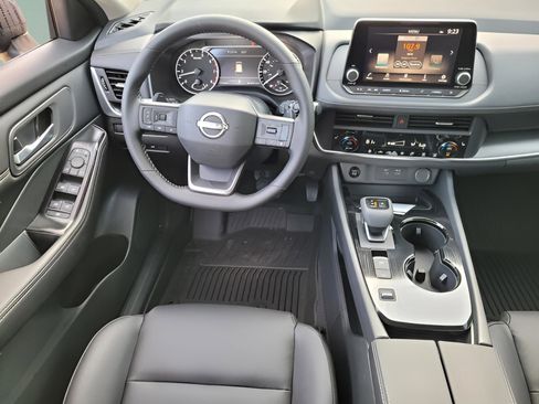 New 2026 Nissan Rogue SV w/ SV Premium Package image 10