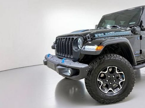 Used 2023 Jeep Wrangler Unlimited Rubicon 4xe w/ Steel Bumper Group AWD/4WD image 4