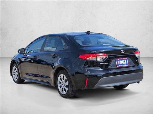 Used 2025 Toyota Corolla LE FWD image 8