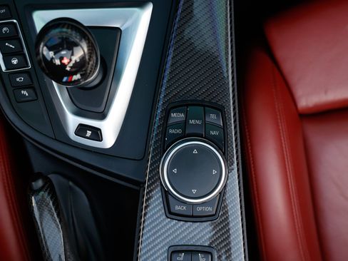 Used 2016 BMW M4 Convertible image 41