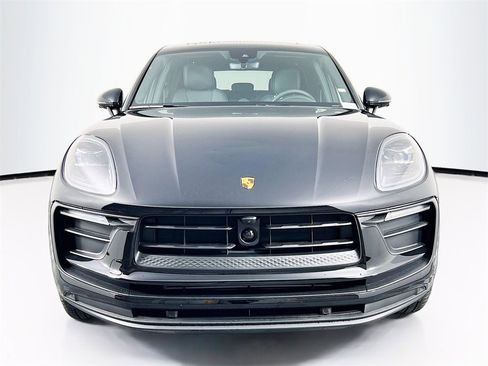 New 2026 Porsche Macan image 6