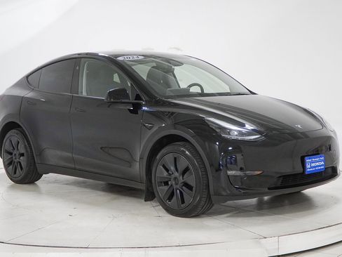 Used 2024 Tesla Model Y Long Range AWD/4WD image 14
