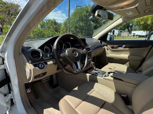 Used 2013 Mercedes-Benz C 250 Sedan image 6