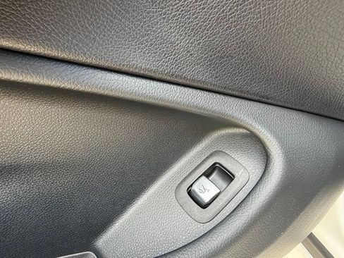 Used 2018 Mercedes-Benz C 300 Cabriolet image 15