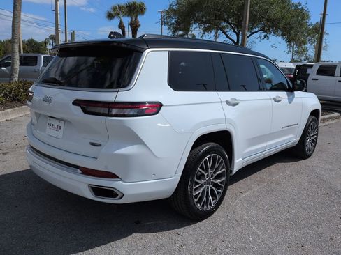 Certified 2025 Jeep Grand Cherokee L Summit AWD/4WD image 5