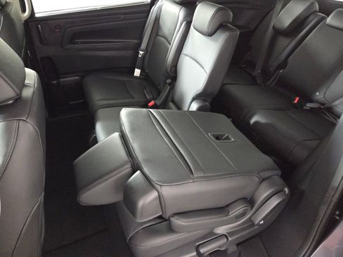New 2026 Honda Odyssey Touring image 12