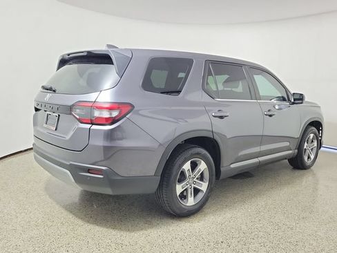 Used 2025 Honda Pilot EX-L image 5