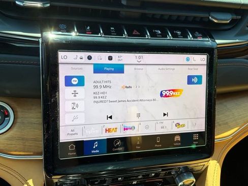 Used 2023 Jeep Grand Cherokee Summit image 20