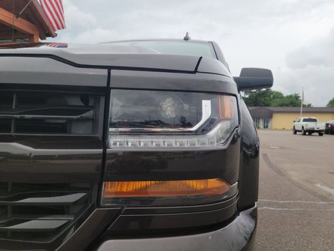 Used 2018 Chevrolet Silverado 1500 LT w/ All Star Edition AWD/4WD image 17