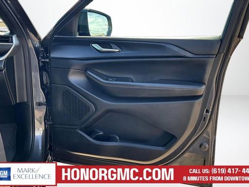 Used 2024 Jeep Grand Cherokee Altitude AWD/4WD image 28