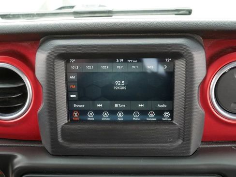 Used 2018 Jeep Wrangler Unlimited Rubicon AWD/4WD image 33