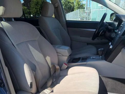 Used 2014 Subaru Outback 2.5i Premium AWD/4WD image 11