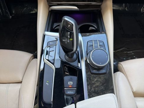 Used 2019 BMW 540i w/ Convenience Package image 14