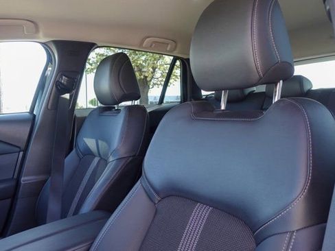 Certified 2025 MAZDA CX-50 AWD 2.5 S w/ Preferred Package image 11
