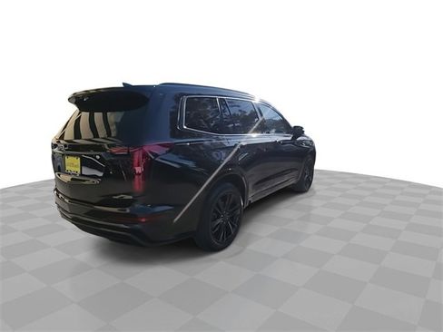 Used 2020 Cadillac XT6 Premium Luxury image 8