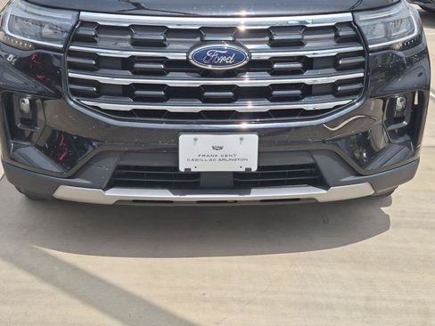 Used 2025 Ford Explorer Active w/ Active Comfort Package RWD image 5