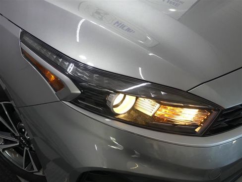 Used 2023 Kia Forte LXS w/ LXS Technology Package FWD image 15
