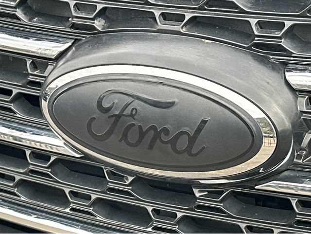 Used 2023 Ford Explorer XLT RWD image 37