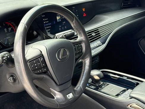 Used 2018 Lexus LS 500 F Sport w/ Performance Package RWD image 18