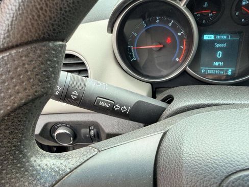 Used 2015 Chevrolet Cruze LS image 13