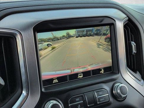 Used 2021 GMC Sierra 1500 SLT w/ SLT Convenience Package AWD/4WD image 19