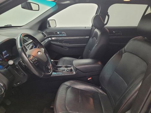 Used 2017 Ford Explorer Sport w/ Equipment Group 401A AWD/4WD image 17
