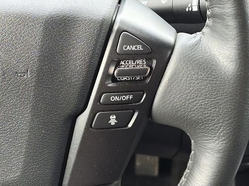 Used 2025 Nissan Frontier SV w/ SV Convenience Package RWD image 36