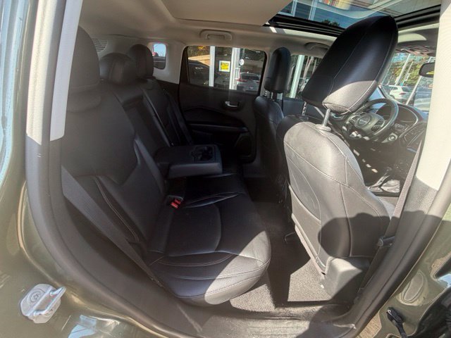Used 2017 Jeep Compass Limited AWD/4WD image 16