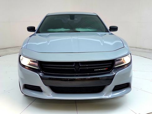 Used 2020 Dodge Charger SXT w/ Blacktop Package RWD image 2