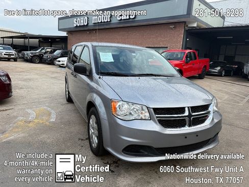 Used 2019 Dodge Grand Caravan SE image 1