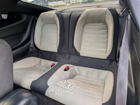 Used 2016 Ford Mustang GT RWD image 12