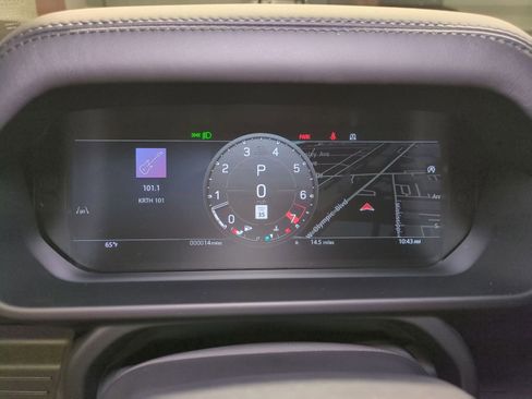 New 2026 Land Rover Defender 110 X-Dynamic SE image 18