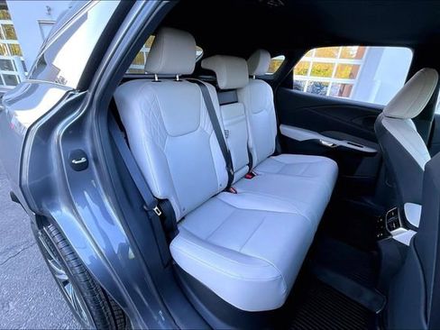 Used 2023 Lexus RX 350 Premium w/ Accessory Package AWD/4WD image 25