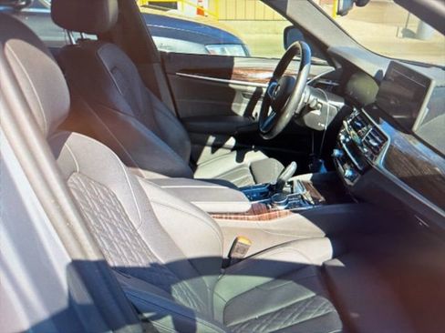 Used 2023 BMW 530i xDrive w/ M Sport Package image 11