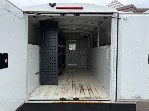 Used 2018 Chevrolet Express 3500 w/ Power Convenience Package RWD image 10