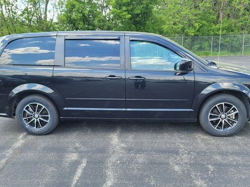 Used 2016 Dodge Grand Caravan SE FWD image 7