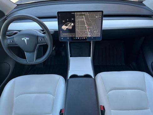 Used 2021 Tesla Model Y Long Range AWD/4WD image 5