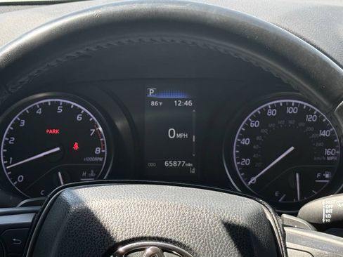 Used 2021 Toyota Camry SE FWD image 16
