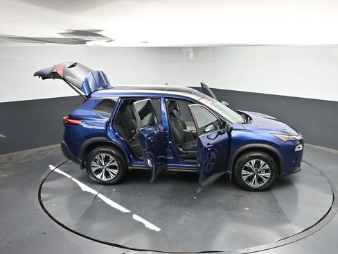 Used 2023 Nissan Rogue SV w/ SV Premium B Package FWD image 31