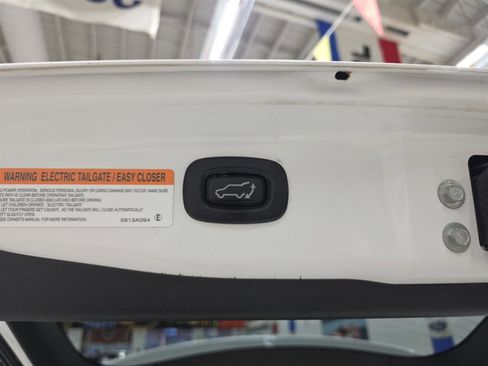 Used 2018 Mitsubishi Outlander SEL image 38