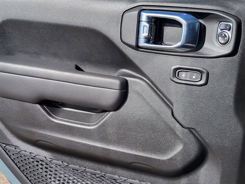 New 2025 Jeep Gladiator Rubicon image 15