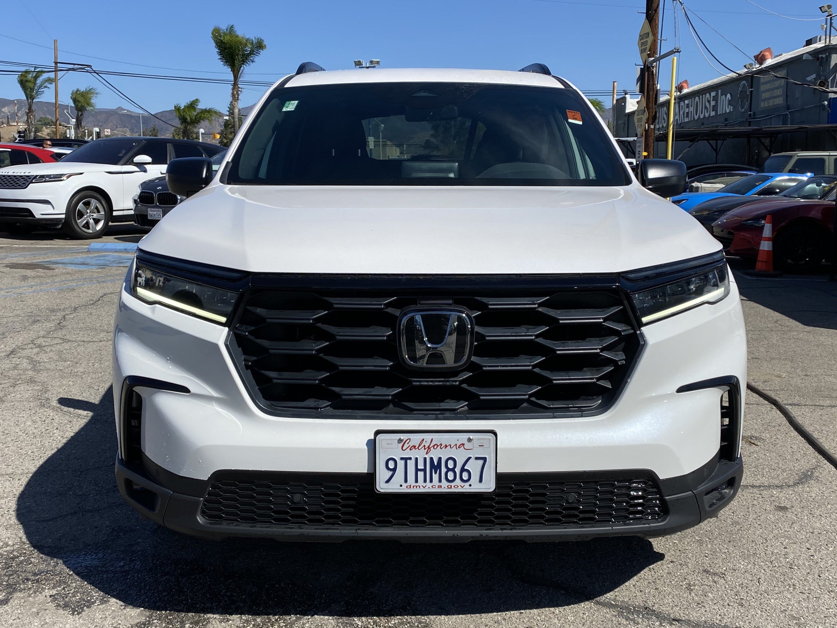 Used 2025 Honda Pilot Sport image 3