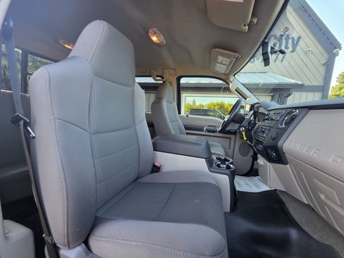 Used 2009 Ford F250 XLT image 17