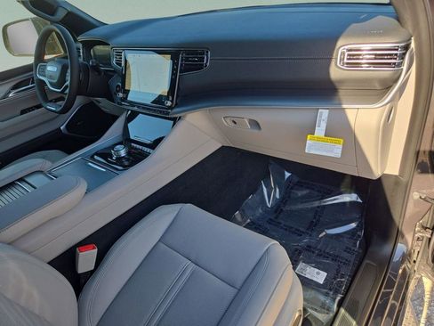 New 2026 Jeep Grand Wagoneer 2WD image 29