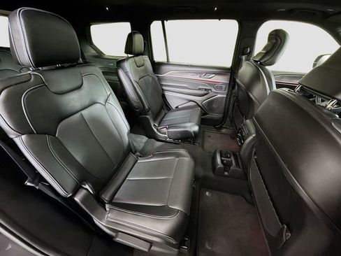 Used 2024 Jeep Grand Cherokee L Overland w/ Advanced Protech Group III image 28