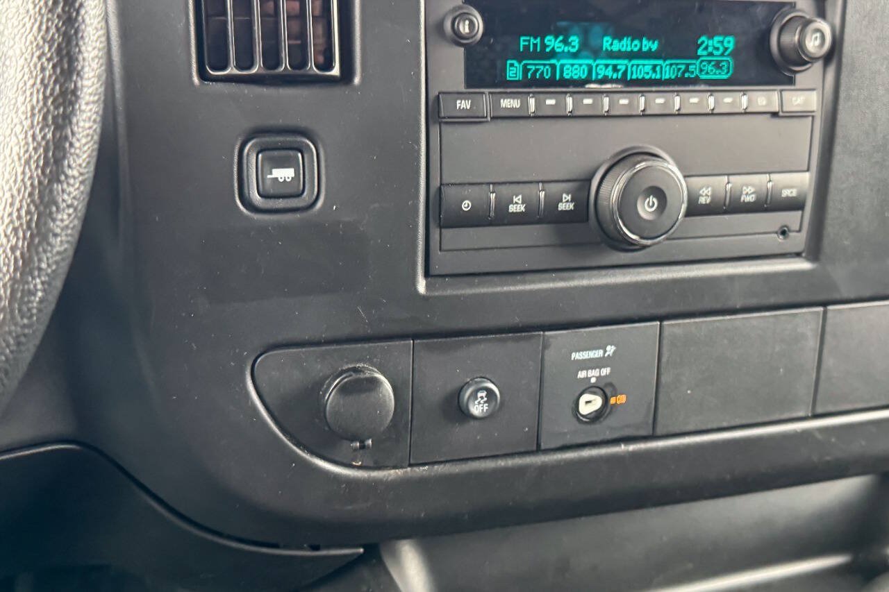 Used 2025 Chevrolet Express 2500 w/ Driver Convenience Package RWD image 29