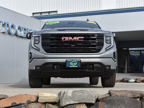 Used 2025 GMC Sierra 1500 Elevation w/ Elevation Premium Package image 3