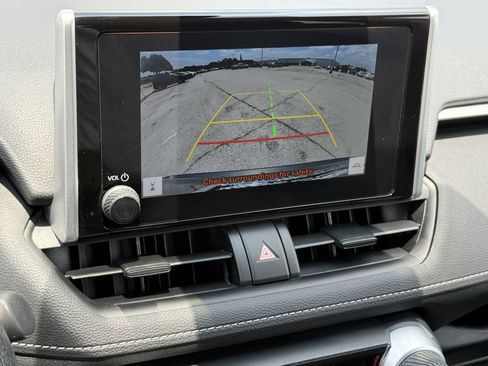 Used 2024 Toyota RAV4 LE FWD image 18