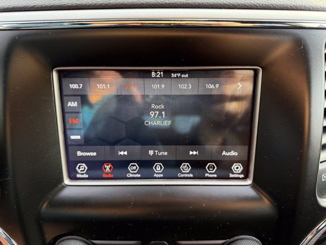 Used 2019 Jeep Grand Cherokee Laredo w/ Security & Convenience Group AWD/4WD image 21