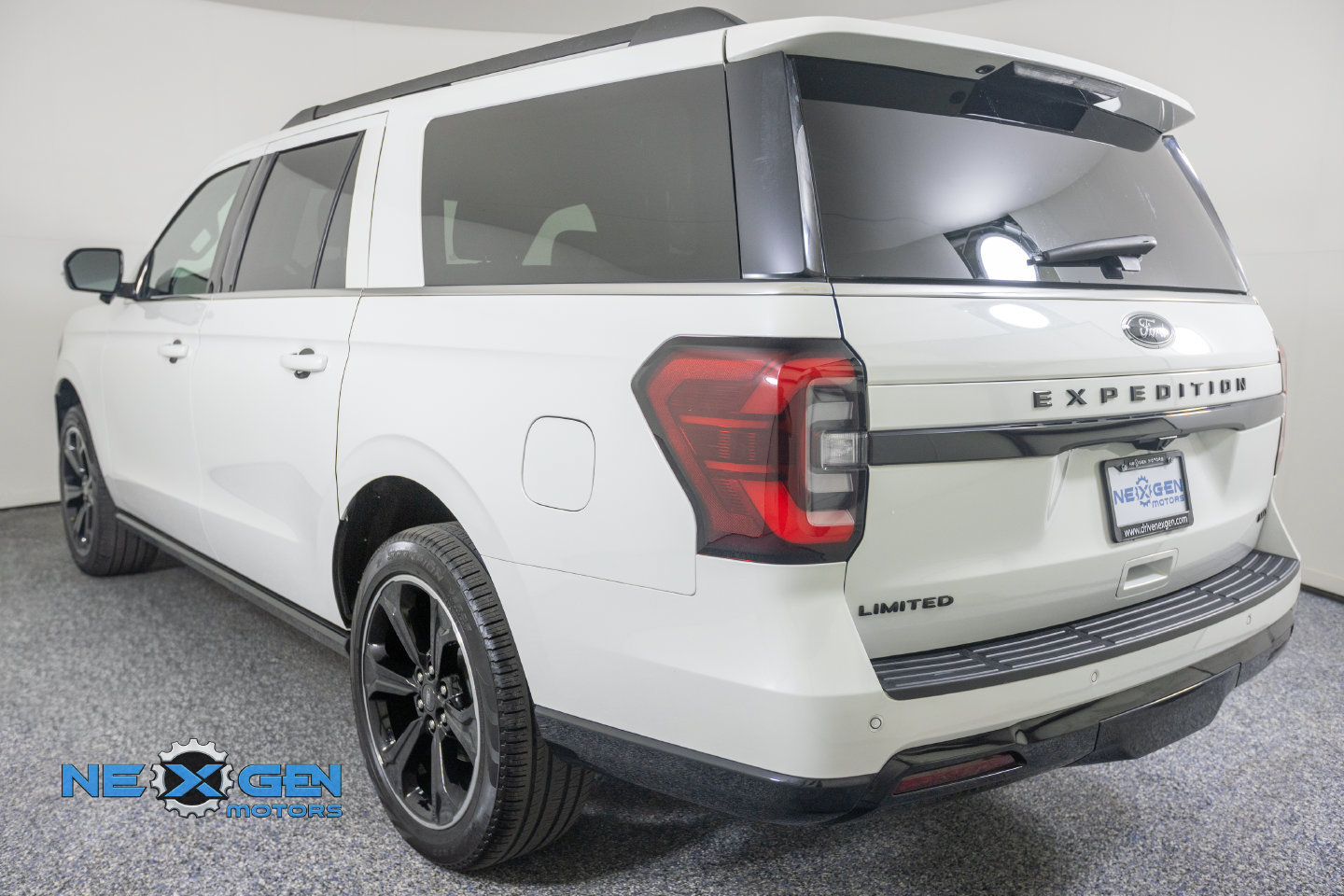 Used 2024 Ford Expedition Max Limited AWD/4WD image 28
